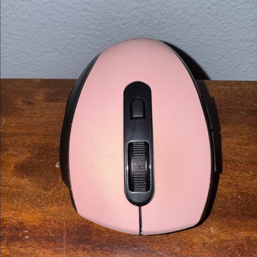 Brookstone Ergonomic Dual-Tone Wireless Battery Operated Mouse Module - Picture 2 of 4